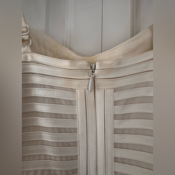 White BCBG body con mini dress - Picture 6 of 10